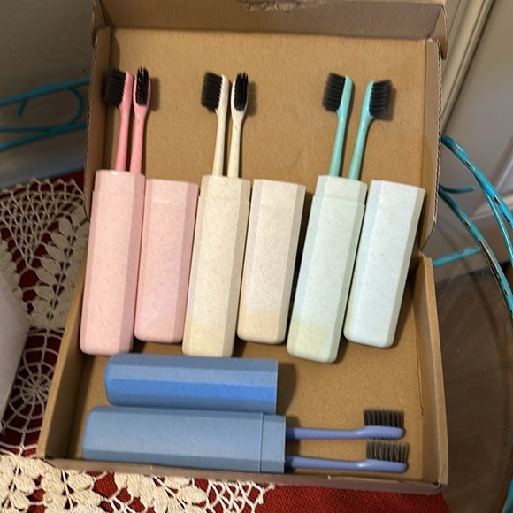 NWT bundle. Laundry basket, chair cover and portable toothbrushes with case. - Picture 5 of 6